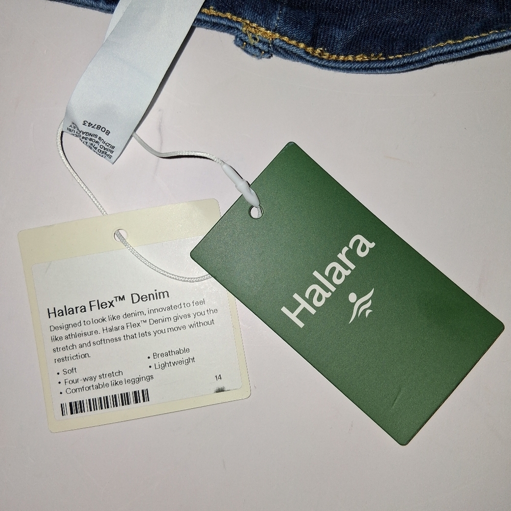 NEW Halara Flex Denim Pull-on High Waist Straight Leg Jeans Sz Med Petite NWT - Picture 5 of 10